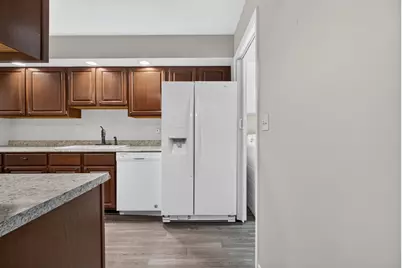 9 Meadow Trail W #9, Dekalb, IL 60115 - Photo 14