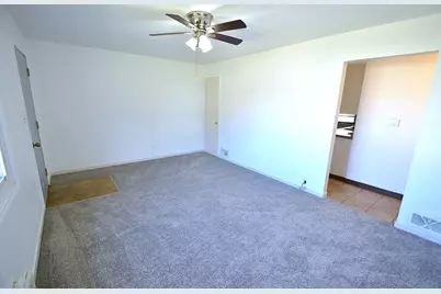 1519 21st Avenue, Rockford, IL 61104 - Photo 6