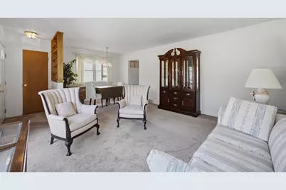455 N Maple Avenue, Elmhurst, IL 60126 - Photo 4