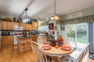 821 Woodhill Ct, Lake Villa, IL 60046 - Photo 8