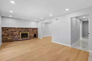 713 Dawes St, Libertyville, IL 60048 - Photo 6
