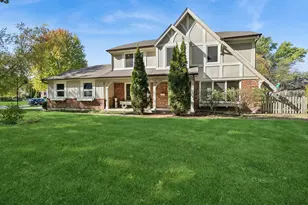 713 Dawes St, Libertyville, IL 60048 - Photo 1