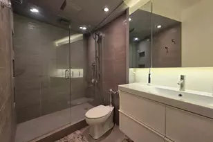 300 N State St, Chicago, IL 60654 - Photo 12