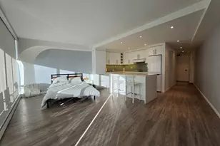 300 N State St, Chicago, IL 60654 - Photo 2