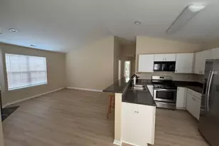 7107 S Stratton Ln, Gurnee, IL 60031 - Photo 8