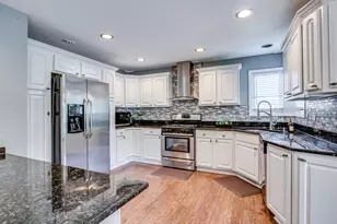 2518 Adamsway Dr, Aurora, IL 60502 - Photo 12