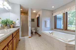 92 Golfview Rd, Lake Zurich, IL 60047 - Photo 22
