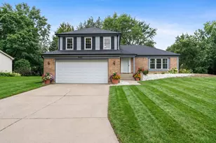 1465 Jasper Dr, Wheaton, IL 60189 - Photo 2