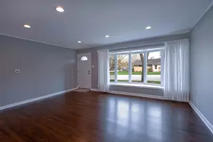 1046 Midway Rd, Northbrook, IL 60062 - Photo 6