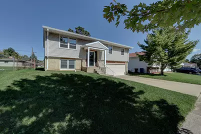 276 E Wrightwood Avenue, Glendale Heights, IL 60139 - Photo 2