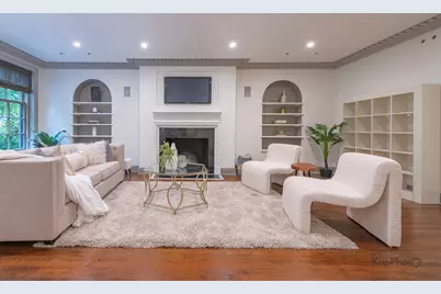 24 E Scott Street #2, Chicago, IL 60610 - Photo 2