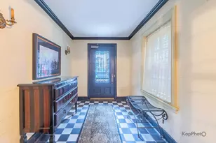 24 E Scott St, Chicago, IL 60610 - Photo 34
