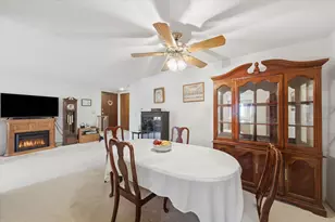 1074 Cornell Ave, Wheeling, IL 60090 - Photo 6