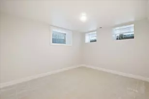 2341 W Montana St, Chicago, IL 60647 - Photo 16