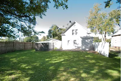 342 Beach Street S, Kewanee, IL 61443 - Photo 4