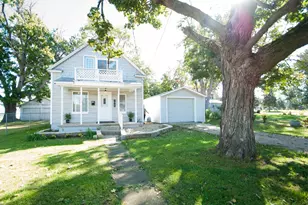 342 Beach Street S, Kewanee, IL 61443 - Photo 2