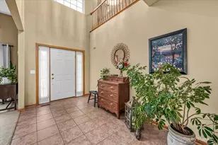 1173 Sandalwood Ln, Crystal Lake, IL 60014 - Photo 4