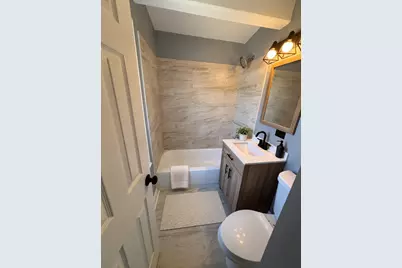 9323 S Calumet Avenue, Chicago, IL 60619 - Photo 4