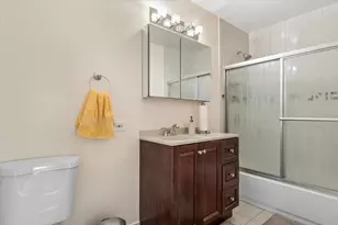 7031 W Crain St, Niles, IL 60714 - Photo 14