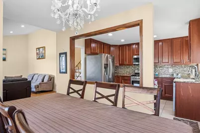 7031 W Crain Street, Niles, IL 60714 - Photo 6