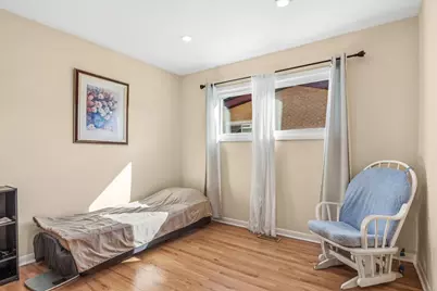 7031 W Crain Street, Niles, IL 60714 - Photo 16