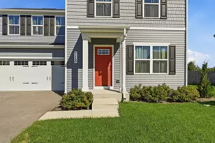 718 E Garfield St, Waterman, IL 60556 - Photo 2
