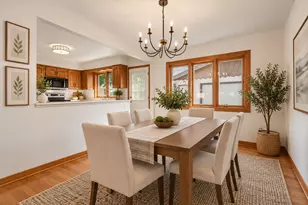 117 N Mayfair Pl, Chicago Heights, IL 60411 - Photo 6