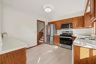 117 N Mayfair Pl, Chicago Heights, IL 60411 - Photo 8