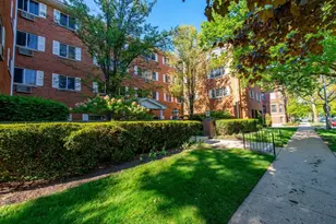 950 Washington Blvd, Oak Park, IL 60302 - Photo 2