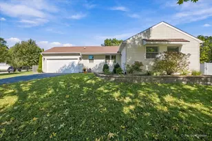 1744 Bucknell Ct, Naperville, IL 60565 - Photo 2