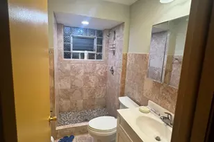 5135 Greenwood St, Skokie, IL 60077 - Photo 12