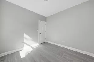 10453 S Indiana Ave, Chicago, IL 60628 - Photo 18