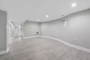 10453 S Indiana Ave, Chicago, IL 60628 - Photo 34