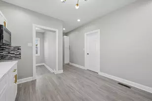 10453 S Indiana Ave, Chicago, IL 60628 - Photo 22
