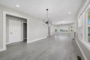 10453 S Indiana Ave, Chicago, IL 60628 - Photo 10
