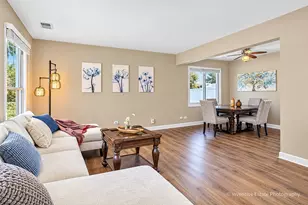1642 Trafalgar Ln, Aurora, IL 60504 - Photo 6