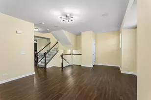 3475 Bradbury Cir, Aurora, IL 60504 - Photo 6