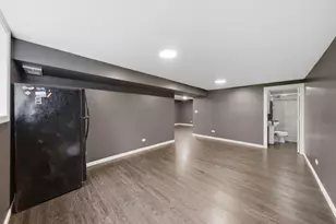 1204 Lincoln Ct, Streamwood, IL 60107 - Photo 22