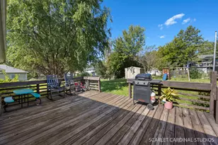 712 Larsen Ave, Streamwood, IL 60107 - Photo 14