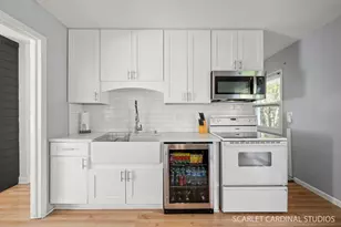 712 Larsen Ave, Streamwood, IL 60107 - Photo 8