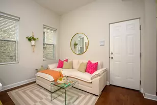 3505 N Sheffield Ave, Chicago, IL 60657 - Photo 2