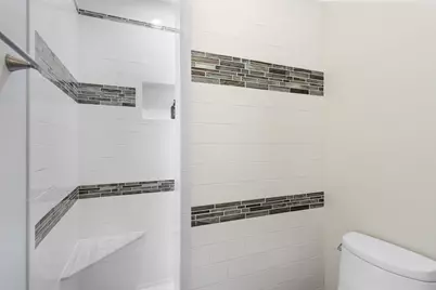 [Address not provided], Wheaton, IL 60187 - Photo 16