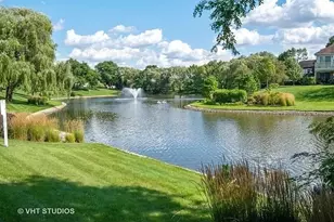 1239 S Wellington Ct, Buffalo Grove, IL 60089 - Photo 18