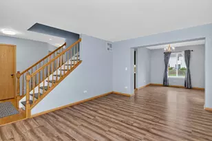2551 Smithfield Ln, Aurora, IL 60504 - Photo 4