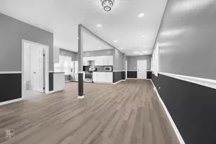9549 S Calumet Ave, Chicago, IL 60628 - Photo 8