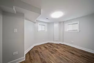 3014 N California Ave, Chicago, IL 60618 - Photo 10