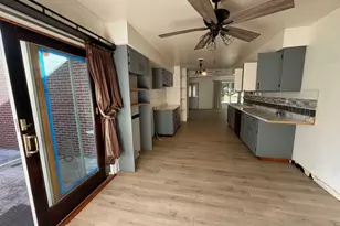 1617 W Douglas St, Joliet, IL 60435 - Photo 6