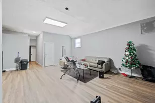 8420 S Burley Ave, Chicago, IL 60617 - Photo 26