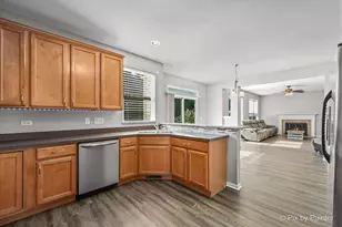 2762 Cranston Cir, Yorkville, IL 60560 - Photo 2