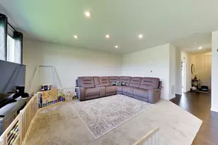 1398 Kessler Dr, Mundelein, IL 60060 - Photo 2